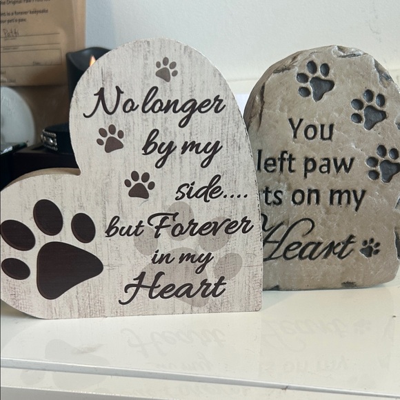 Heart and Stone Paw Print Decor - Picture 1 of 13